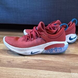 Nike Joyride Run Flyknit Women's Running Shoe (size 8)